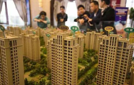 新一輪樓市調(diào)控 二三線城市紛紛使出“縮短限售年限”等殺手锏，市場風(fēng)向漸變